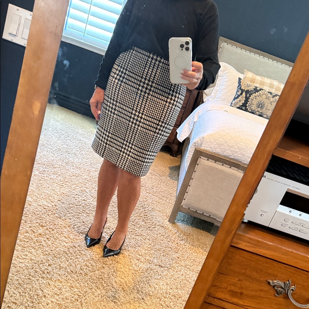 Liz Claiborne Black and White Checkered Pencil Skirt